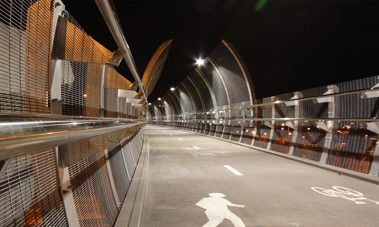 The Falcon Street Pedestrian and Cyclist Facilities Project recently was the National winner at the 2010 Australian Steel Institute Awards.