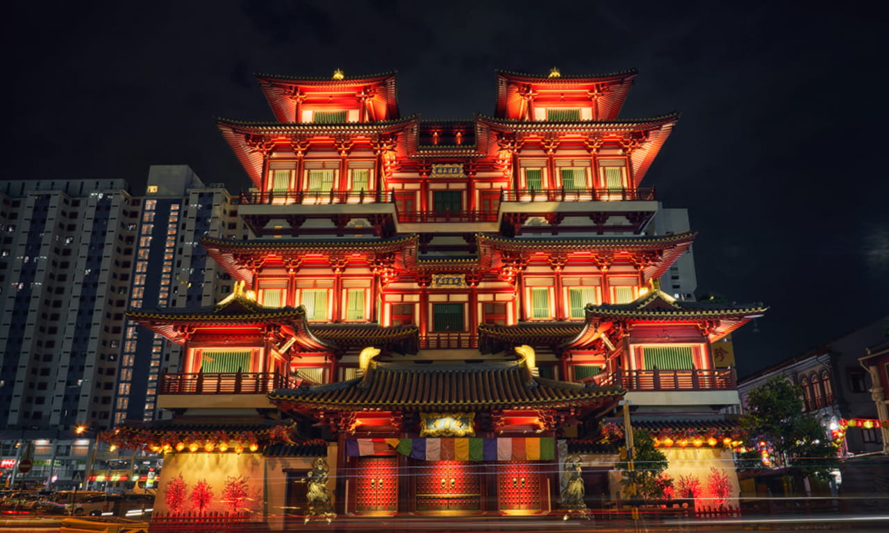 Aurecon designs specialist lighting for the Buddha Tooth Relic Temple in Singapore.