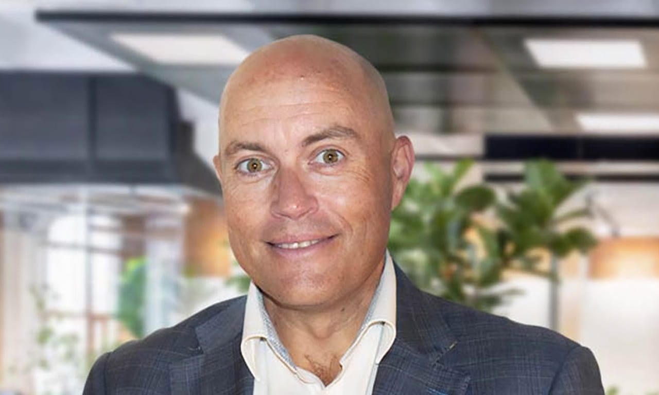Aurecon appoints Julian Dolby as new Advisory Group Managing Principal.