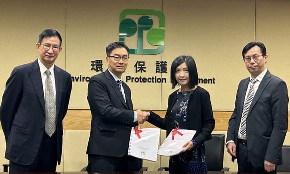 The Environmental Protection Department and Aurecon's Vivian Lee signed the second follow-on contract for the LLRWSF consultancy project.