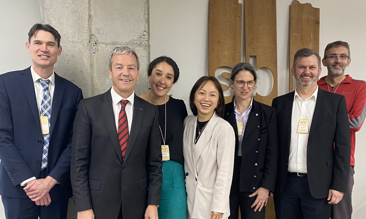 L-R: Andrew Hume (MBIE), Minister of Manufacturing Andrew Bayly, Kelly McClean & Waning Chua (Aurecon), Barbara Nebel & Jim Goddin (ThinkStep), Andy Kenworthy (Sustainable Business Network).