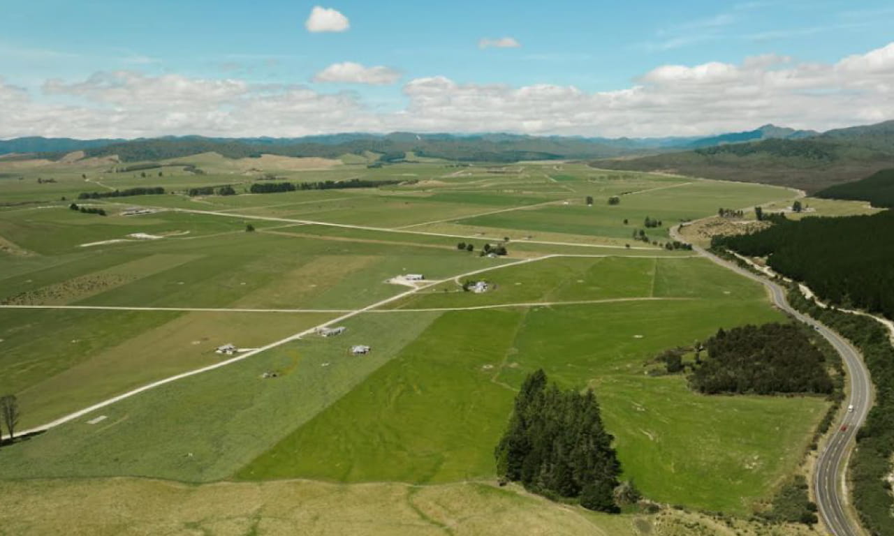 Aerial view of Te Rahui Solar Farm. Image supplied by Meridian / Nova.