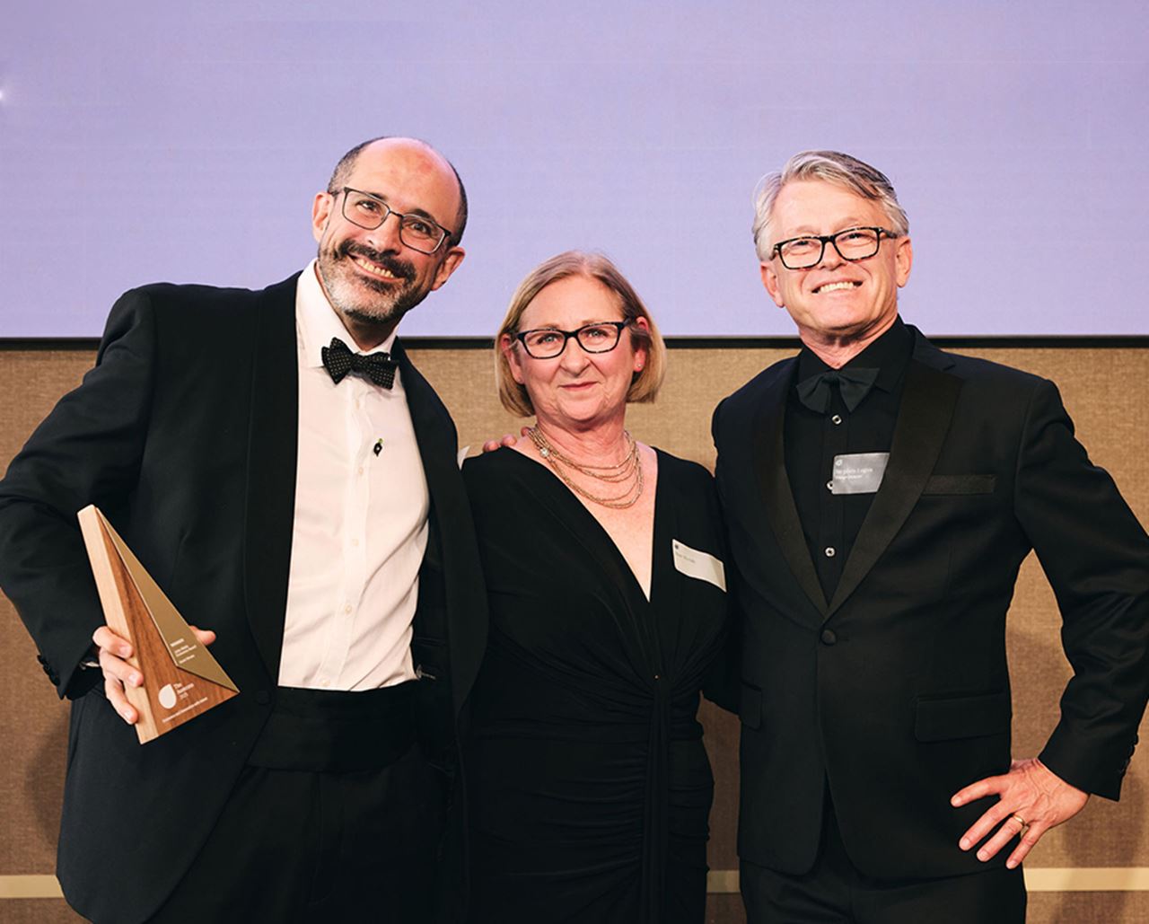 David Oliveira accepts John Webb Eminence Award at The Aurecons 2025.