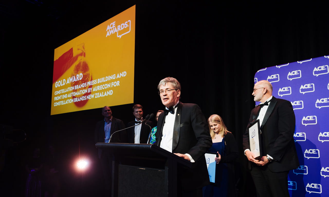 Aurecon’s Stephen Jenkins accepts the Gold Award at the ACE New Zealand Awards event, for his team’s work on the Constellation Brands press building and front-end automation at Kim Crawford Winery in Blenheim.