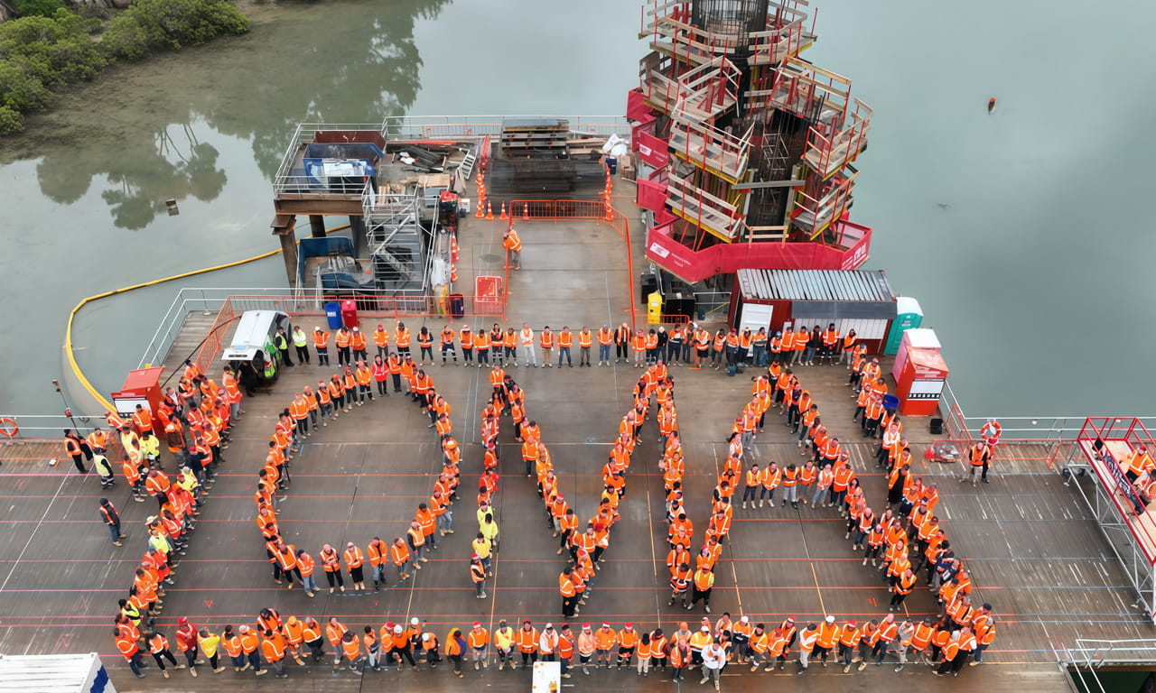 Moses and the Ō Mahurangi Alliance (OMA) team on the Penlink project.