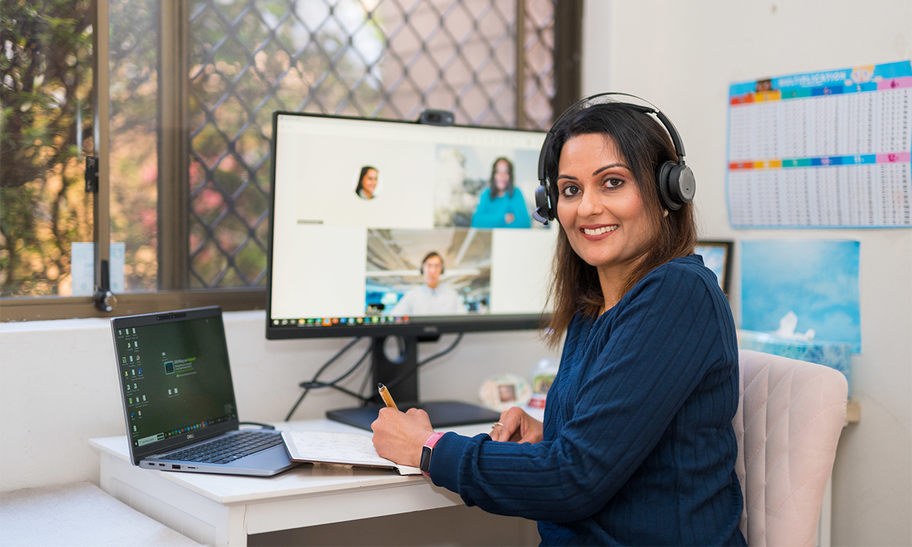 Aurecon's hybrid work policy let's me work from both the office and home, allowing me to dedicate more time to work and be where I feel most productive.