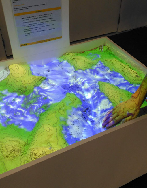 Aurecon created a tactile installation for the public exhibition using a digital sandbox to demonstrate the contours of the Otakaro Avon River Corridor.