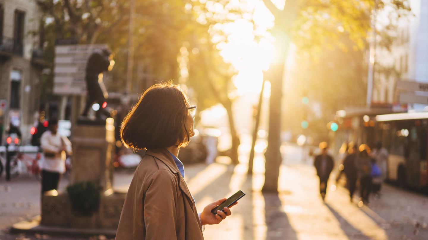 5G' (fifth generation) mobile networks provides the wireless networks that will bring devices and the human element closer together.