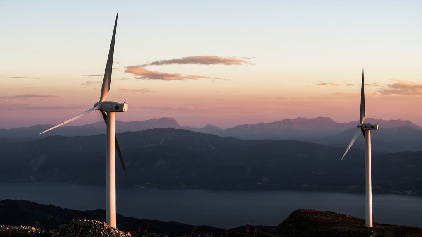 Navigating the energy landscape through and beyond the coronavirus crisis.