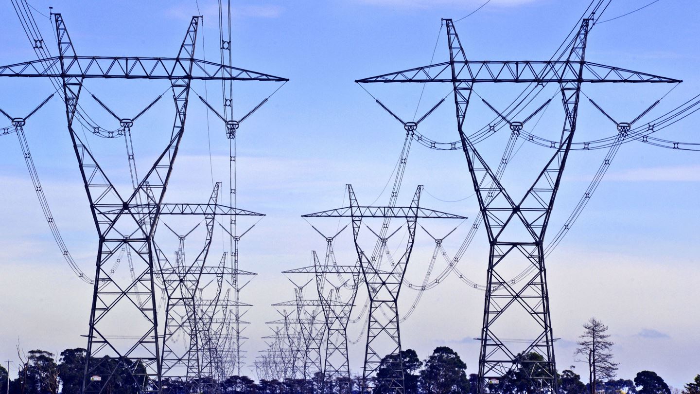Aurecon helps power generation clients navigate changes to Australia's congested energy grid.