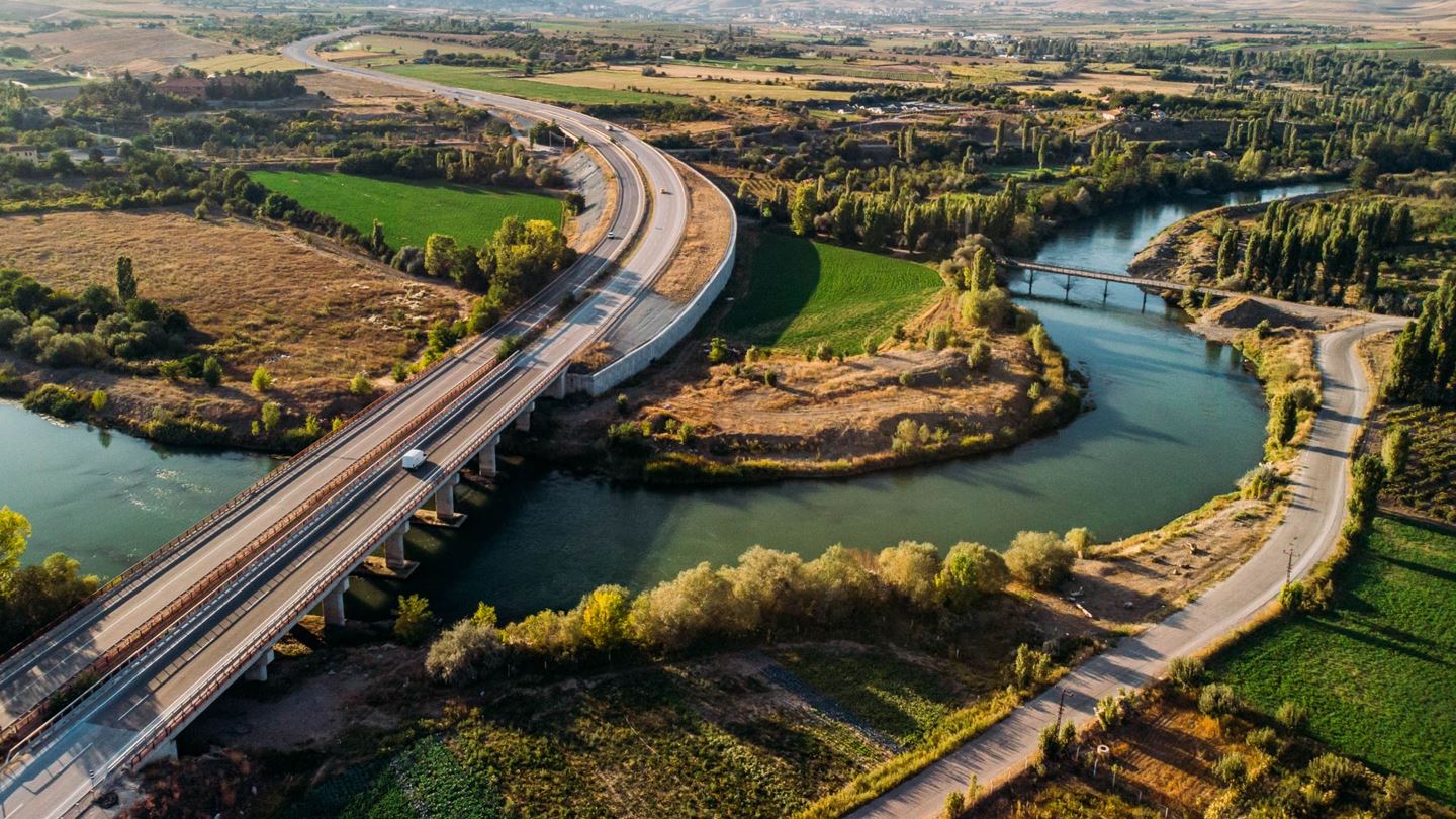 Aurecon insights investigates the performance of geogrid reinforced bridge abutments for their use on New Zealand’s State Highway network.