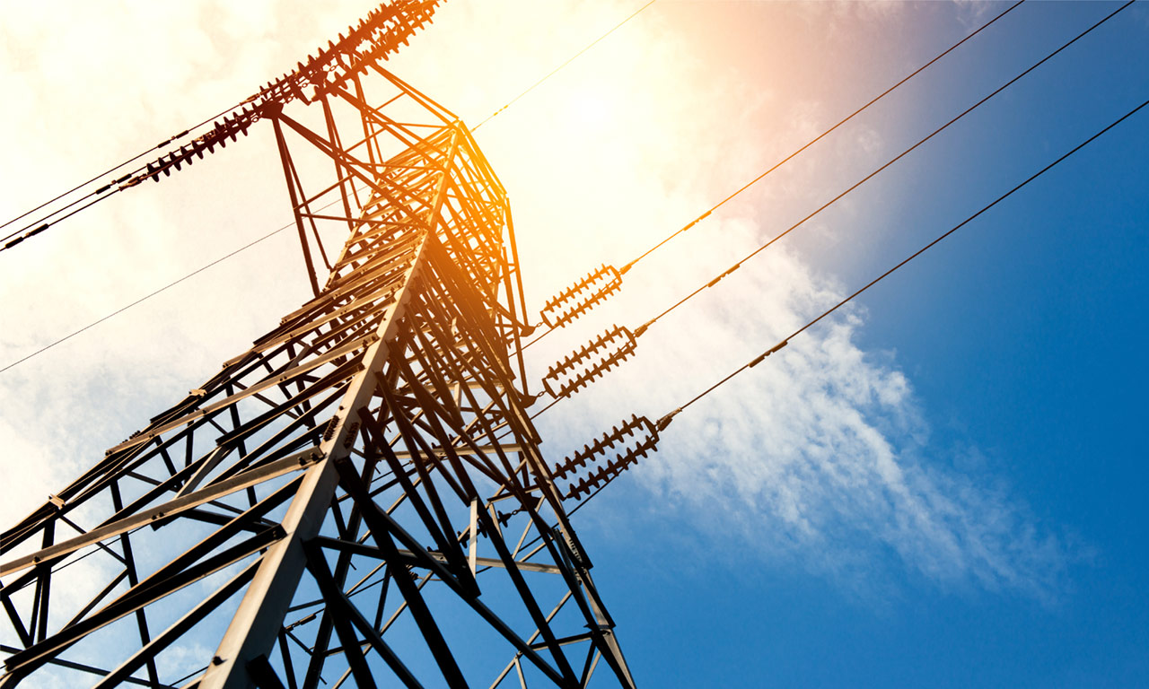 This insights paper explains the impacts and technical aspects of overhead and underground high-voltage transmission infrastructure.