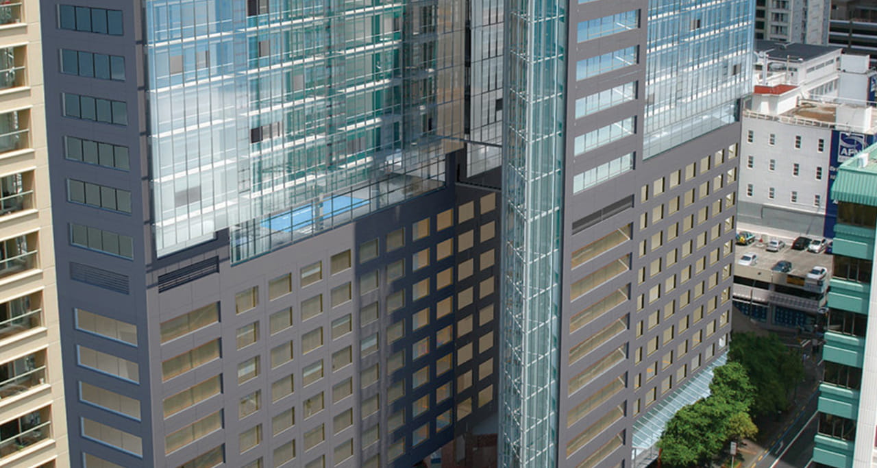 Aurecon provided structural engineering, geotechnical engineering, facade engineering and surveying for the two new additional floors of Stamford Residences.