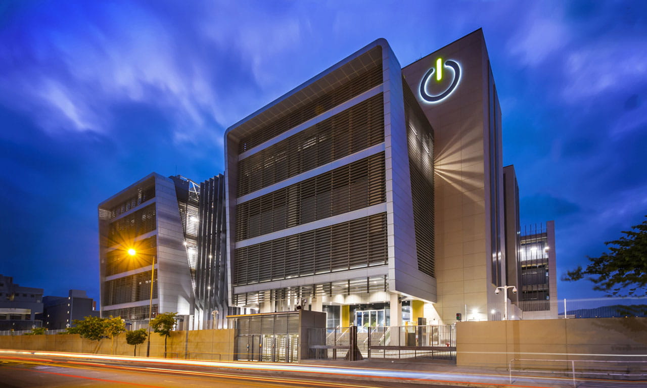 Aurecon worked closely with Gammon’s technical and project management team to develop a new design concept for Global Switch Hong Kong. Image courtesy of Global Switch.