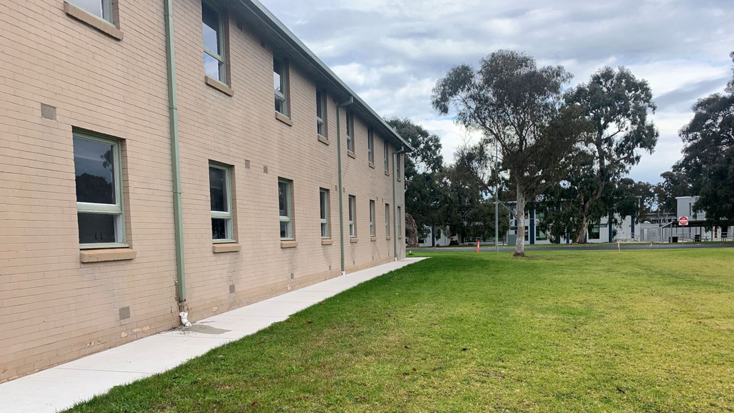 Delivering a detailed project in a condensed timeframe for the Defence base’s facilities.