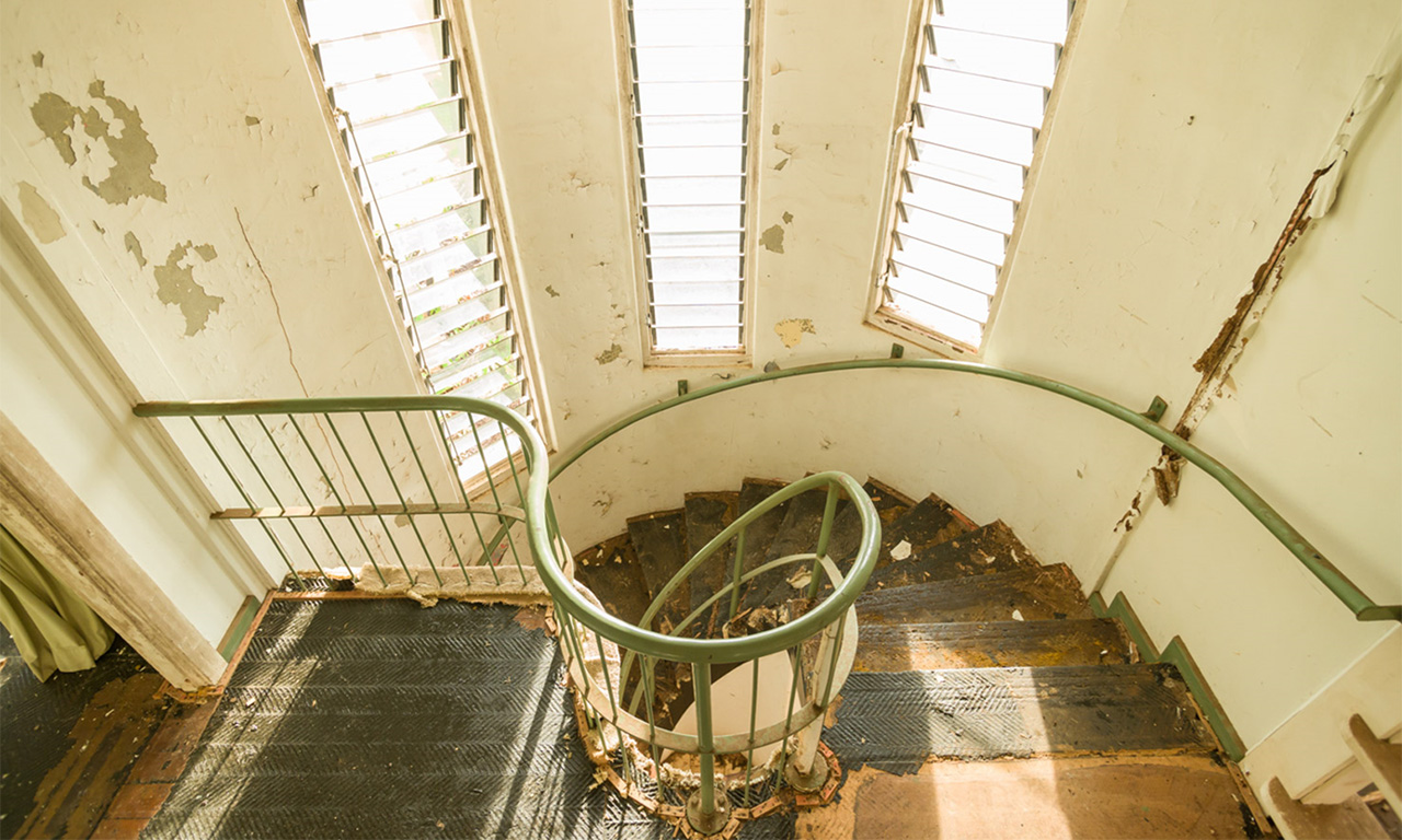 The Banksian House internal stairway, before restoration works by Aurecon.