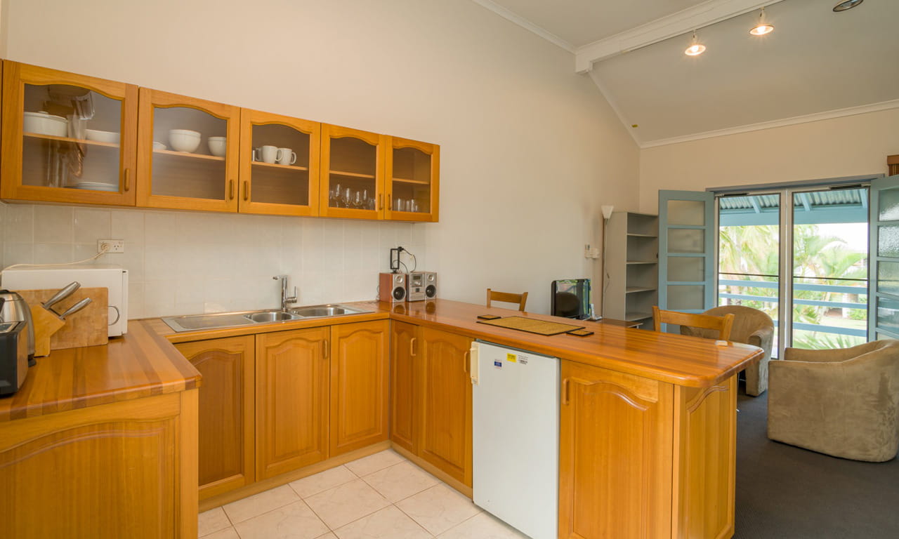 The refurbishment ensures new accommodation facilities include a kitchen, common areas, bathrooms, and meeting spaces.