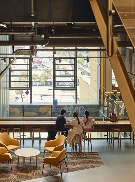 A high-performance facade, optimised daylighting and energy modelling support lower energy demand and improved occupant comfort.