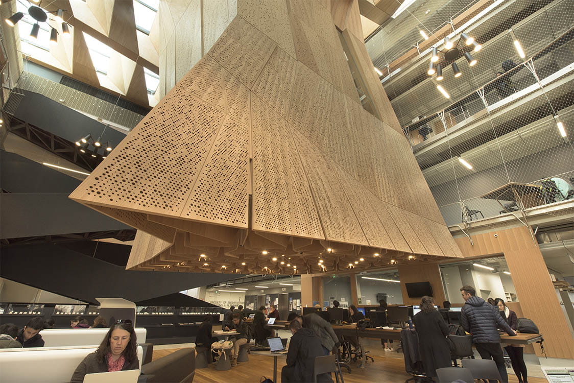 The celling's design is by massive Laminated Veneer Lumber beams.