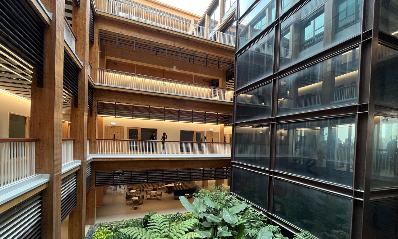 Built with sustainable materials and construction methods, Gaia was awarded the Green Mark Platinum (Zero Energy) Award.