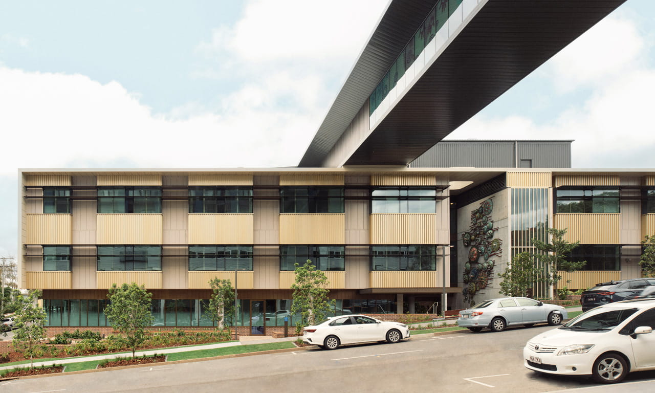 Aurecon delivers the construction of a new mental health facility for the care and well-being of people in Ipswich Hospital in Queensland. Image courtesy of Hassell.