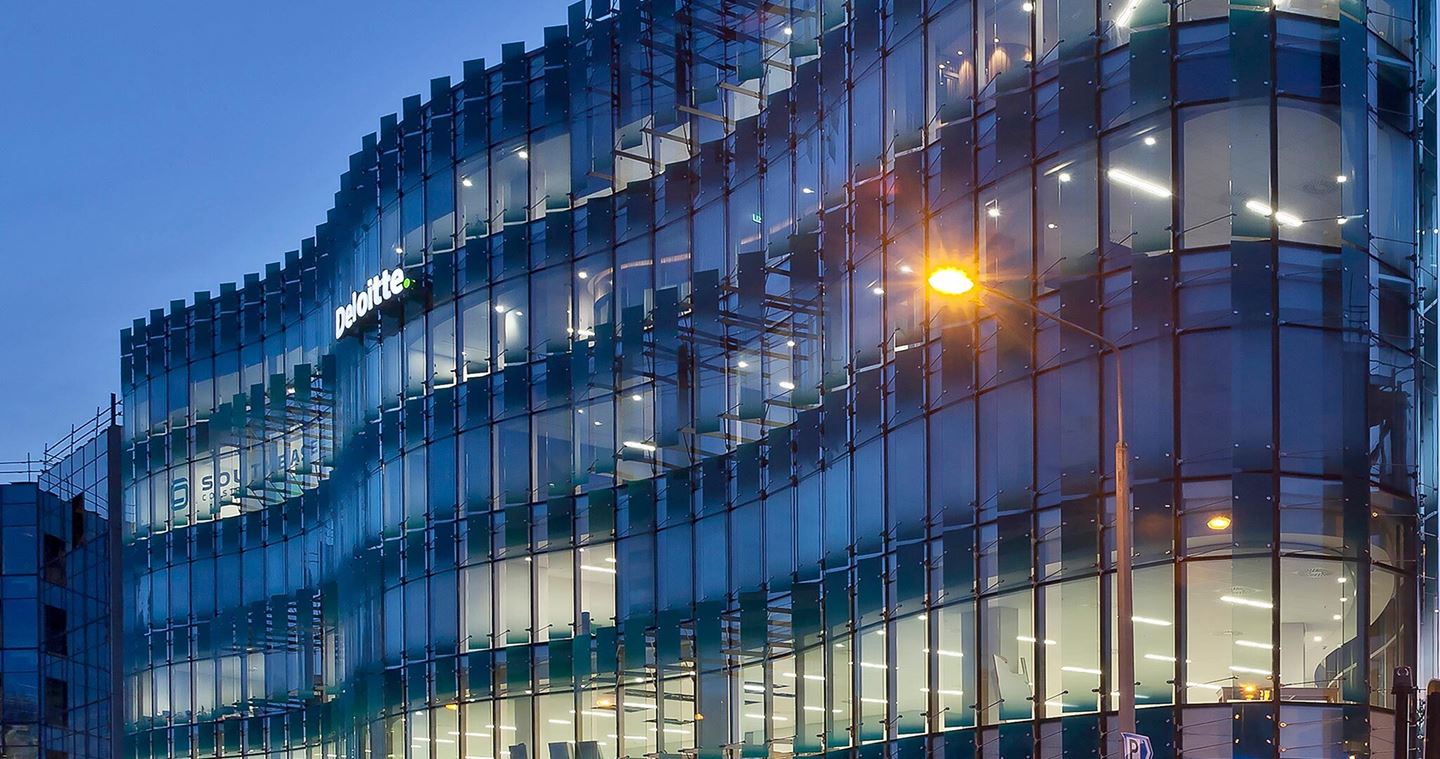 Aurecon designs first Triple Pendulum™ base isolated building at 151 Cambridge Terrace, Christchurch.