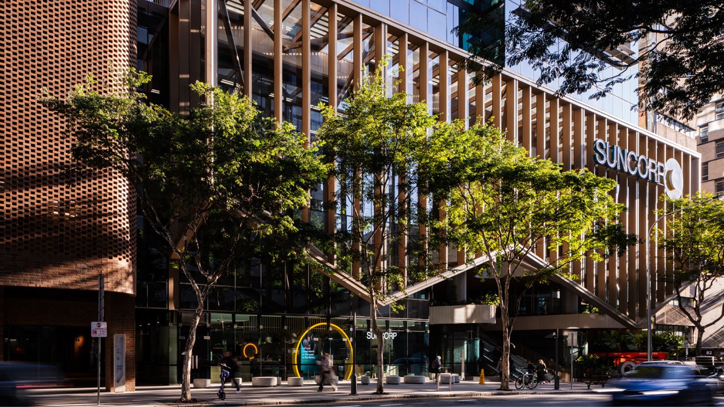 The building combines Queensland’s authenticity with global thinking to create a world-class commercial building.