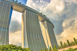 Marina Bay Sands has three 55-storey hotels that provide panoramic views across the bay. Image courtesy of Andrea M. via Unsplash