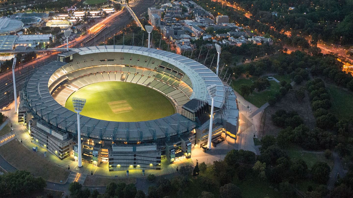 The Melbourne Cricket Ground offers exceptional viewing, comfort, and amenity, achieved through a sustainable design.