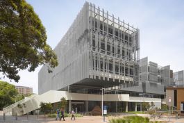 The Melbourne School of Design is a state-of-the-art educational building at Australia’s highest ranked university, The University of Melbourne.