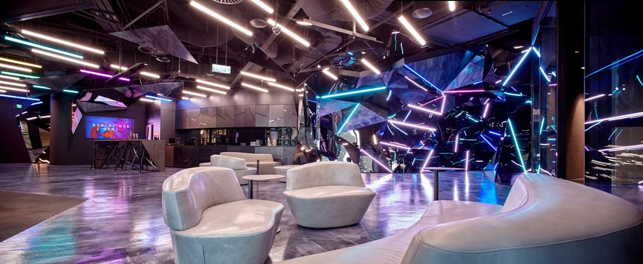 Aurecon brings PwC’s Experience Centre to life through innovative lighting design.