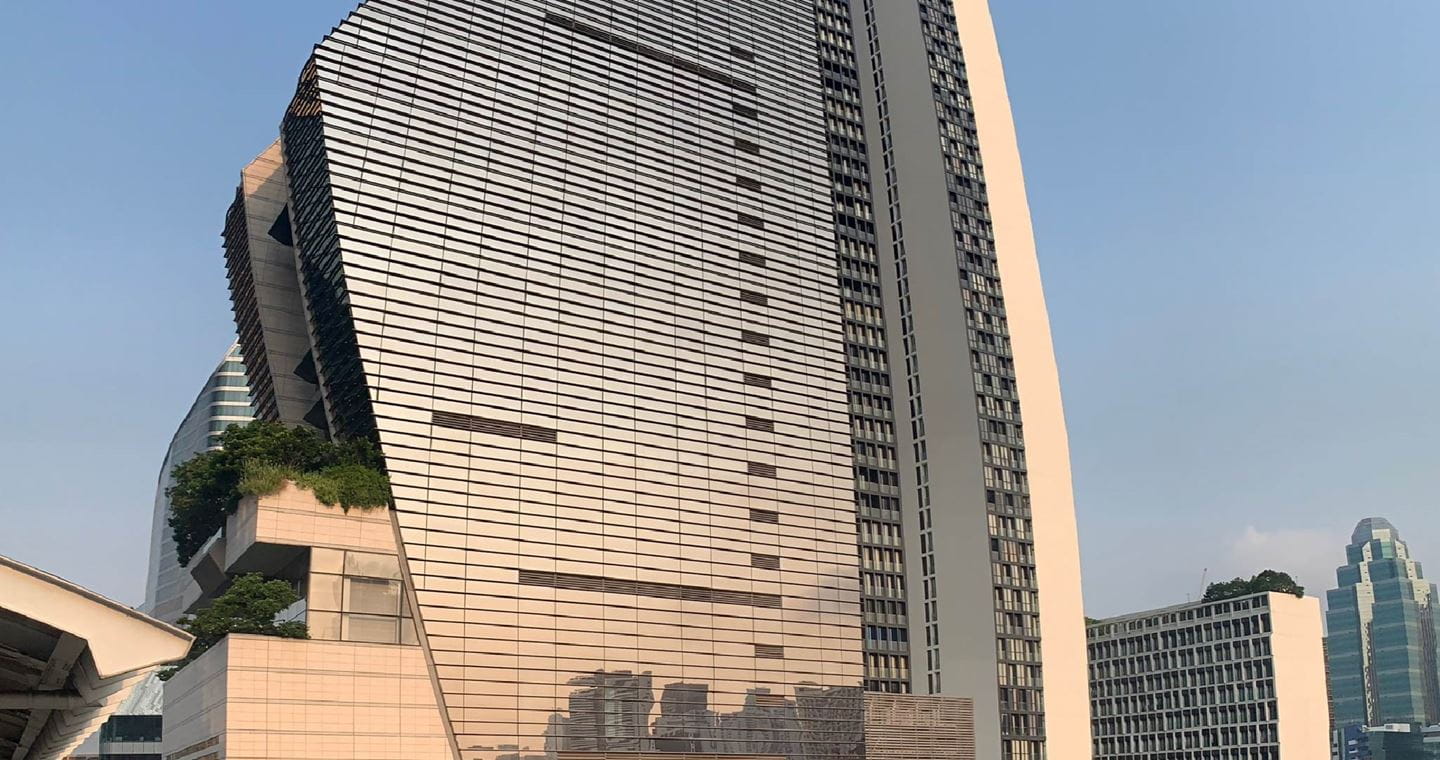 Providing travellers with an incomparable experience of welcome in the bustling central business district. Image courtesy of Kohn Pedersen Fox Associates.