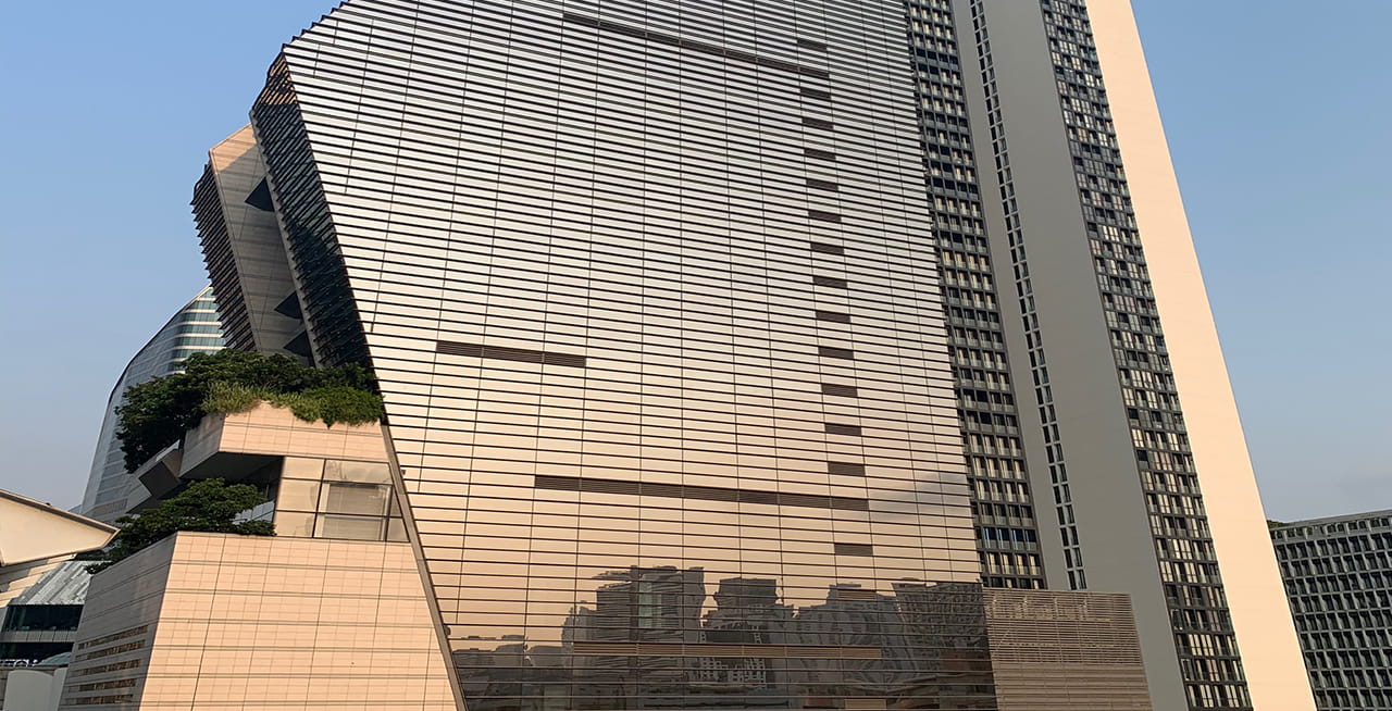 The new high-rise building is a welcome addition to Bangkok’s skyline. Image courtesy of Kohn Pedersen Fox Associates.