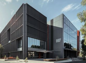 Aurecon’s integrated design approach helped bring the innovative Woodside Building for Technology and Design to life for Melbourne’s Monash University. Image courtesy of Michael Kai Photography.