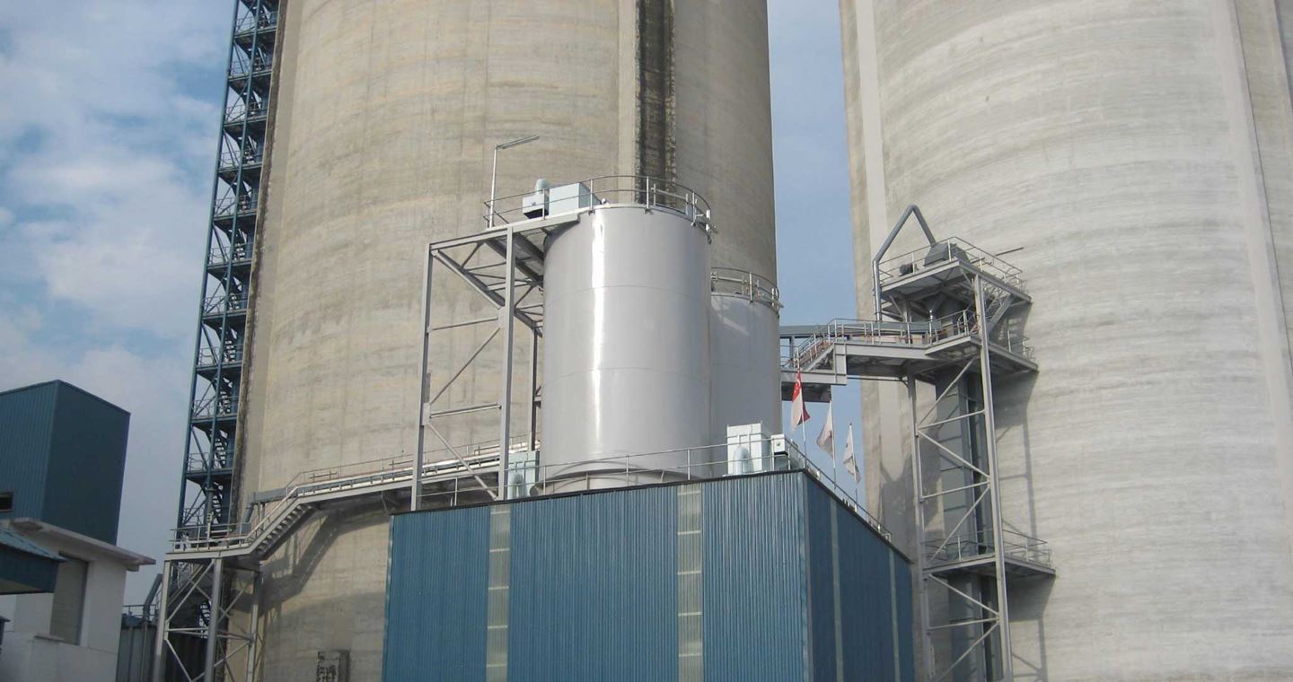 Increasing cement storage capacity at Pulau Damar Laut despatch facility.