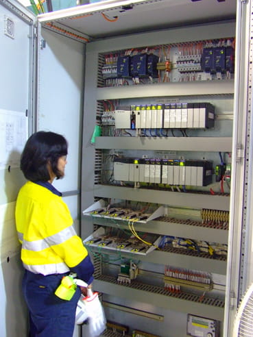 This project involved converting the ageing network to a new distribution arrangement that will meet QAL’s needs for safety in operation.
