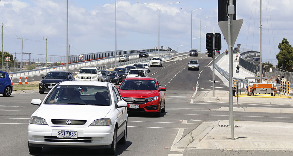 Aurecon has worked closely with VicRoads to facilitate and deliver the removal of level crossings at Cardinia Road, Pakenham.