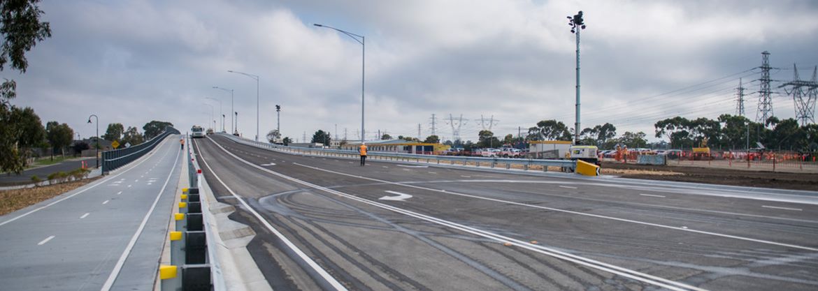Aurecon provides engineering services for the level crossing removal of Evans Road in the South-East of Melbourne.