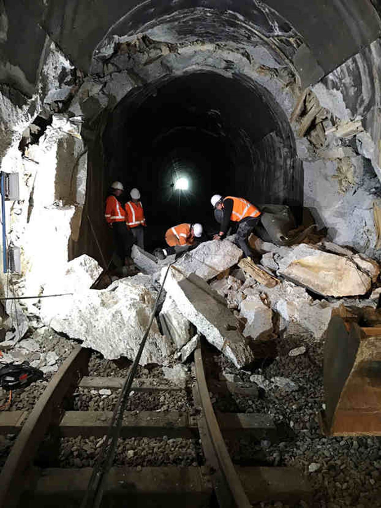 Found damages at a tunnel, which Aurecon helped address after the 2016 Kaikoura earthquake.