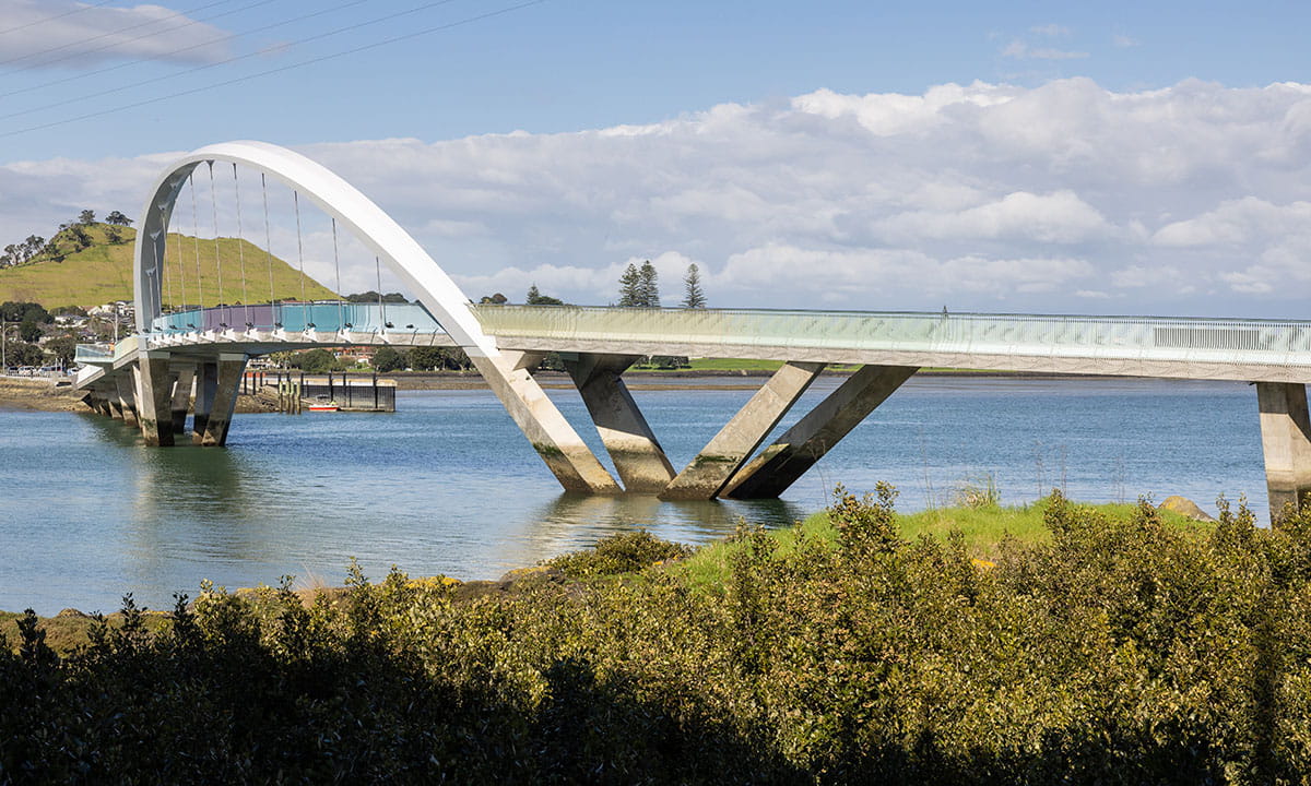 Known during construction as the Old Māngere Bridge replacement, the bridge has recently been gifted the name Ngā Hau Māngere. Image courtesy of Mark Scowen Photography.