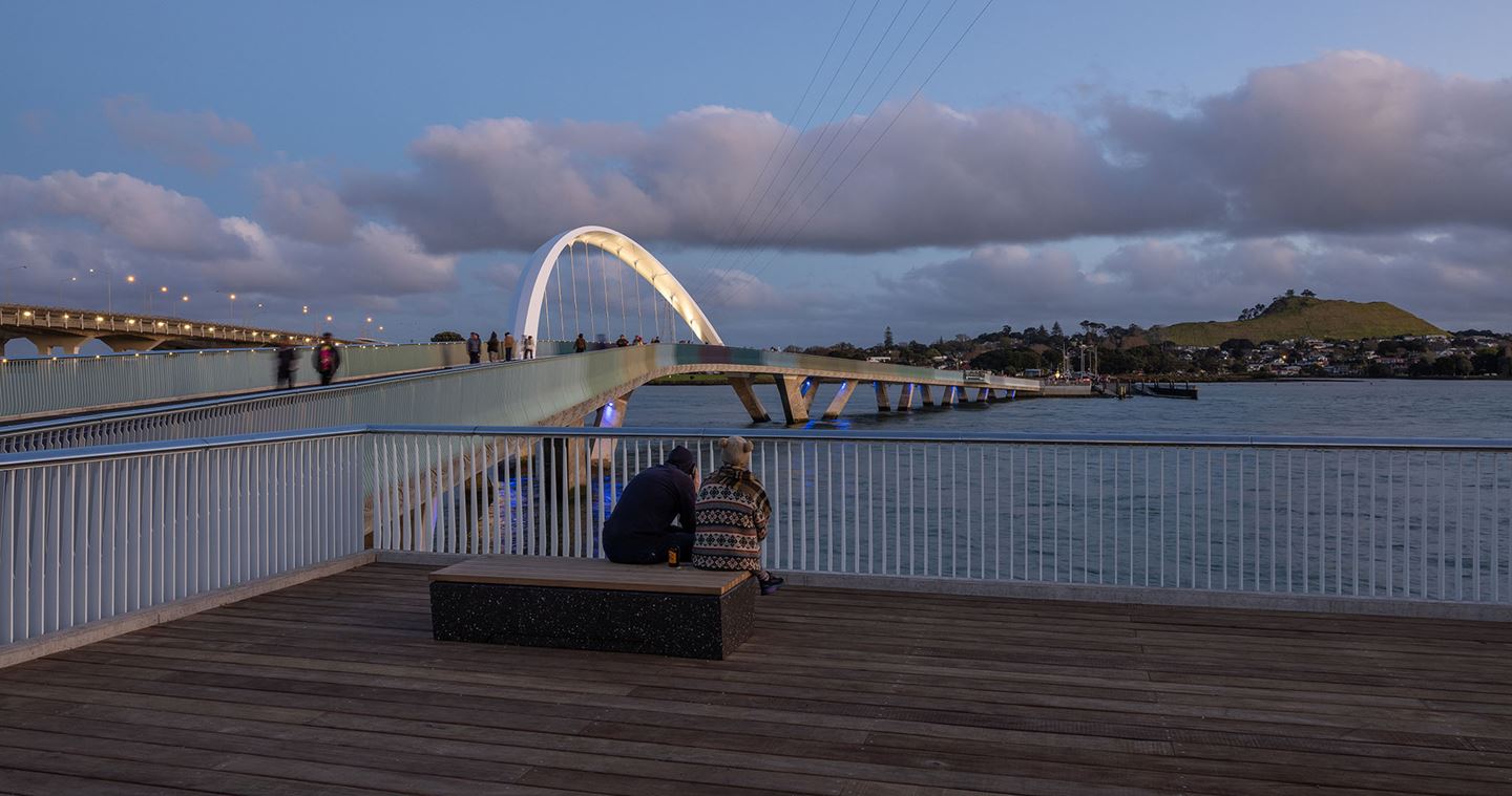 Ngā Hau Māngere is a gathering place for the community as well as walking and cycling connection. Image courtesy of Mark Scowen Photography.