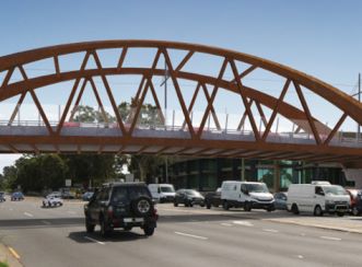 Upgrade design of bridge structures along Eat Street in Parramatta, including the old sandstone arch of Lennox Bridge.