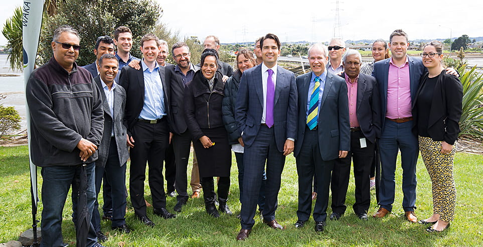 Auckland Mayor Len Brown and Transport Minister Simon Bridges with the Southern Corridor Improvements project team.