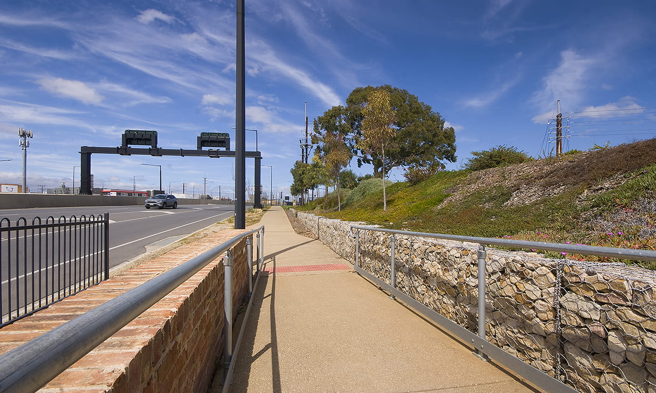 The Torrens Road to Torrens River Project will help alleviate traffic on Adelaide's north-south corridor. 