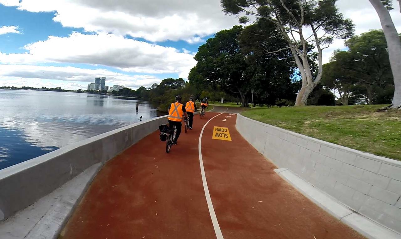 Aurecon, the project working group and the two council departments, developed the future cycle network with improved safety and convenience for cyclists.