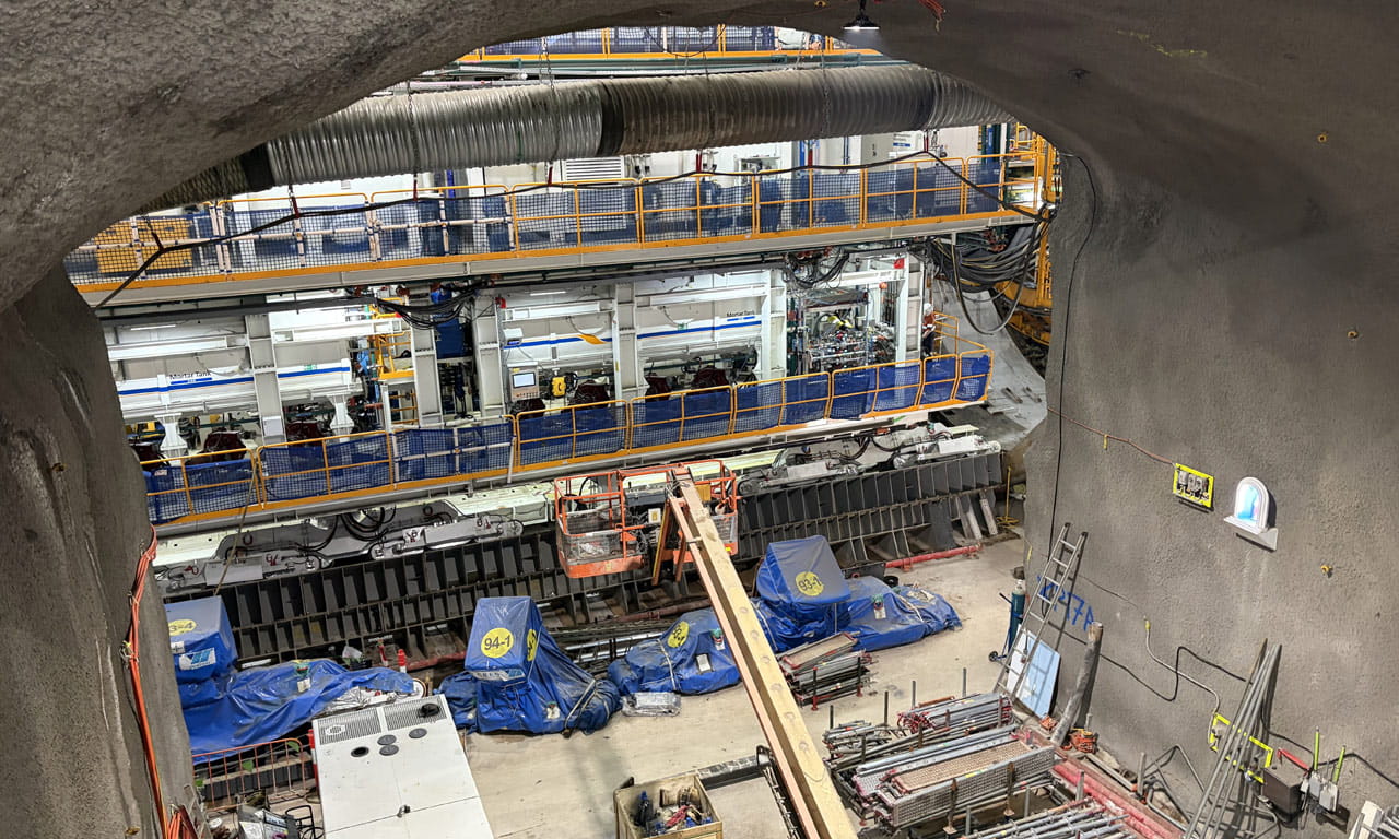 Western Harbour Tunnel's six lane 6.5 km twin-tunnels will connect the upgraded Warringah Freeway and the WestConnex M4 and M8.