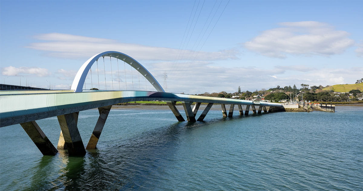 Aurecon has designed the iconic Ngā Hau Māngere bridge in Māngere, South Auckland providing both a strategic walking and cycling connection and a place for the community to enjoy.